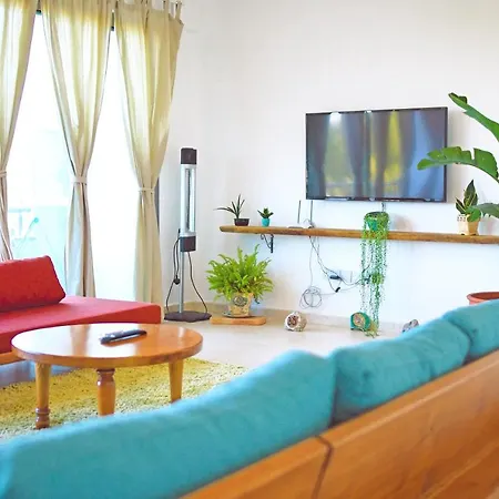 Alhumbra House Апартаменты Никосия